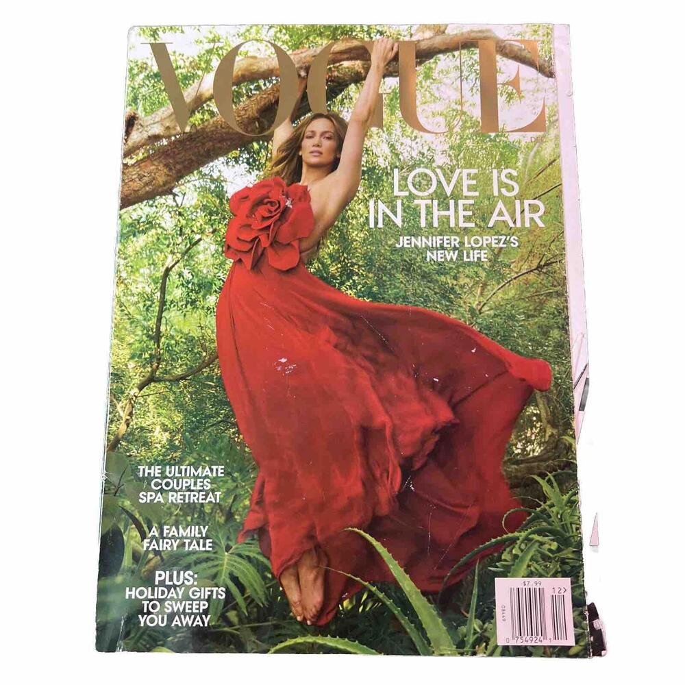 JENNIFER LOPEZ LIFE * LOVE IS IN THE AIR December 2022 VOGUE MAGAZINE